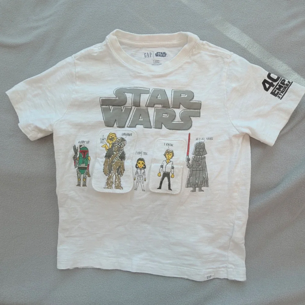 Gap Graphic Tee Bundle Kids 5T Multicolor Excellent Star Wars Dino Shark 3pk